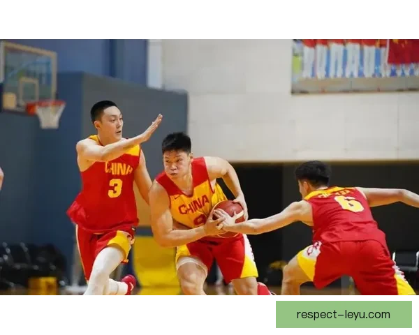 中国男篮备战世界杯全力冲刺 新帅战略布局引关注